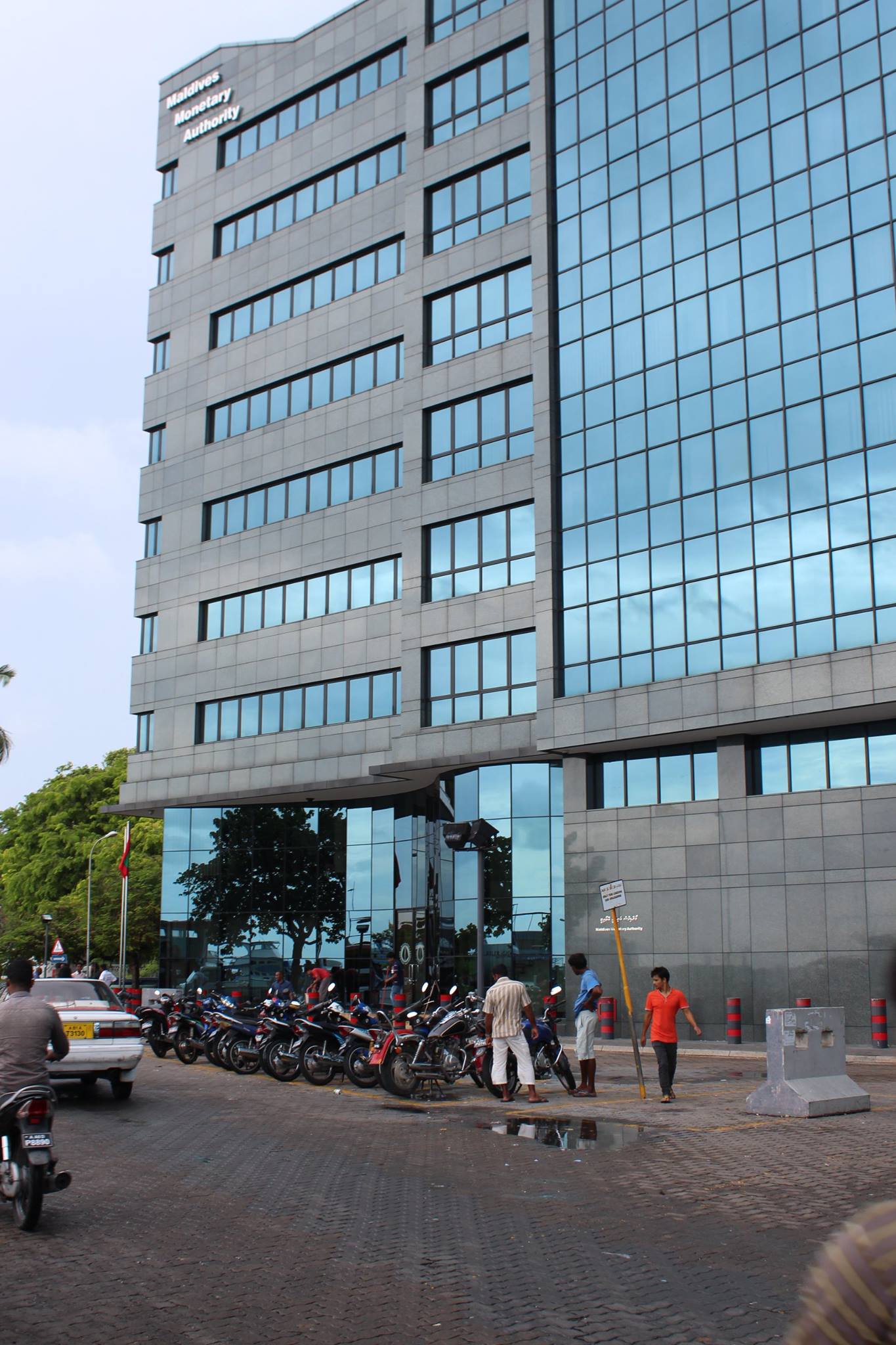 Maldives Monetary Authority Building Aluminium and Glass works